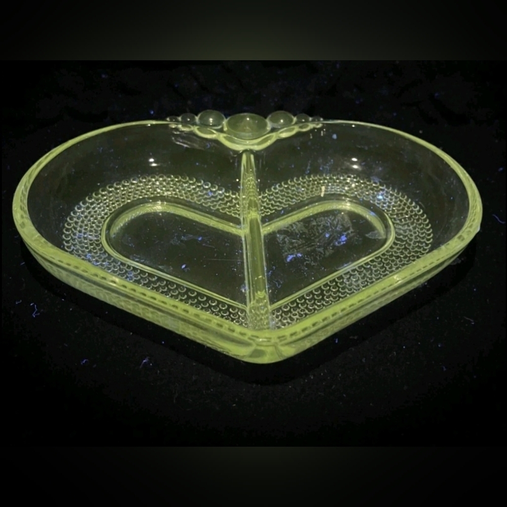 Vintage Duncan & Miller Teardrop Clear Heart Divided Relish Dish – 7.75" Glows